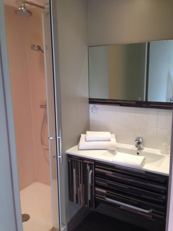 Le Relais Des Bergers Hotell Saint-Martin-en-Haut Rom bilde
